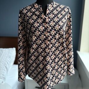Talbots Geometric Pattern Long Sleeve V-Neck Blouse - Office Corpcore Work